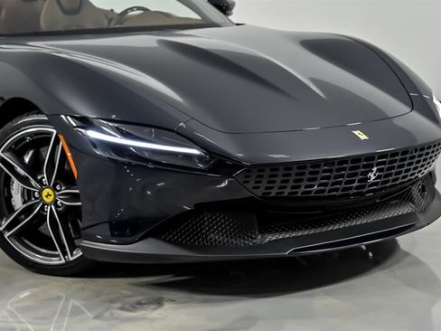 Used 2024 Ferrari Roma Spider RWD image 3