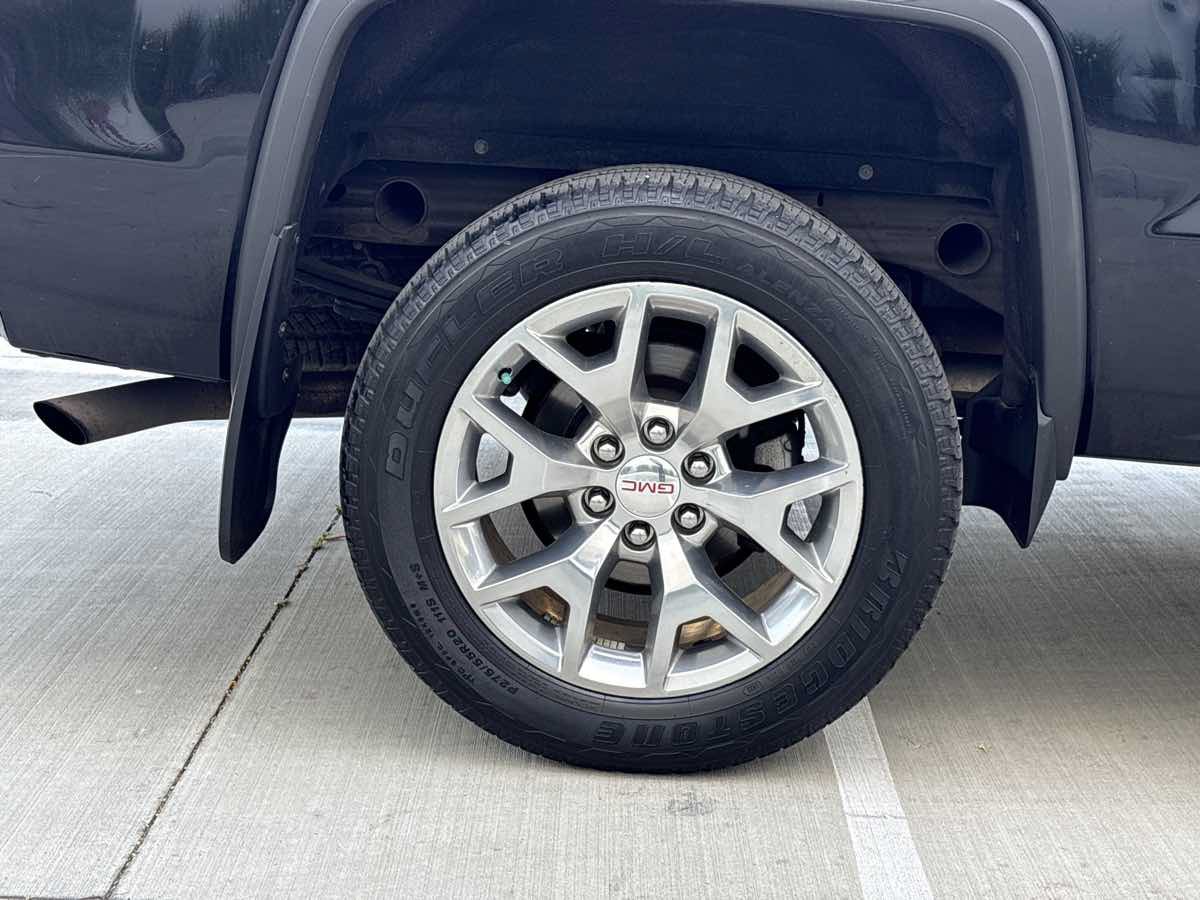 Used 2018 GMC Sierra 1500 SLT w/ SLT Premium Package AWD/4WD image 9