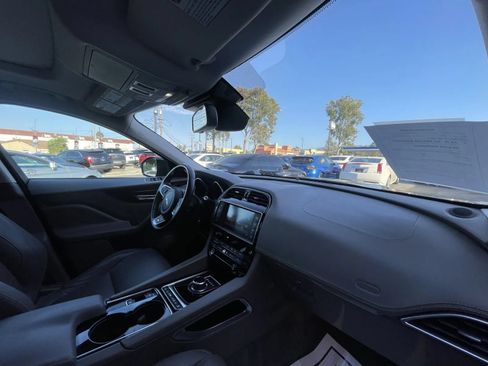 Used 2017 Jaguar F-PACE R-Sport AWD/4WD image 12