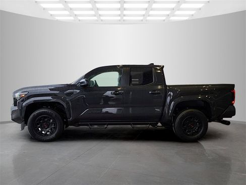 New 2025 Toyota Tacoma SR5 image 5