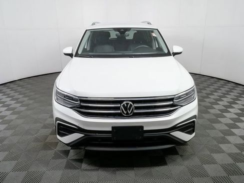 Certified 2023 Volkswagen Tiguan SE image 33