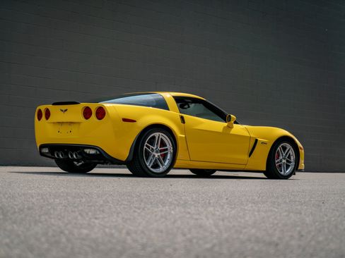 Used 2008 Chevrolet Corvette Z06 w/ Preferred Equipment Group RWD image 15