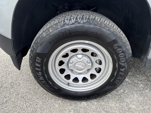 Used 2026 Chevrolet Colorado W/T w/ WT Convenience Package II image 9