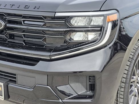 New 2026 Ford Expedition Platinum w/ Stealth Appearance Package AWD/4WD image 10
