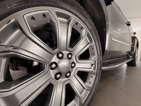 Used 2015 GMC Yukon XL Denali AWD/4WD image 2