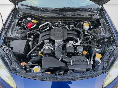 Used 2022 Toyota GR86 w/ ALL Weather Mat Package (TMS) image 25