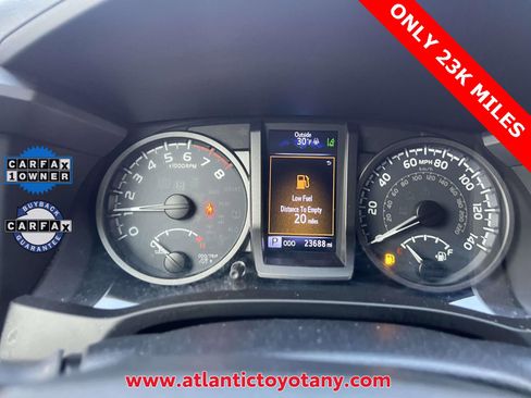 Used 2019 Toyota Tacoma TRD Sport image 7