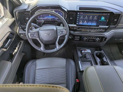Used 2023 Chevrolet Silverado 1500 ZR2 w/ Technology Package AWD/4WD image 14