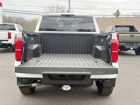New 2026 Toyota Tacoma TRD Off-Road AWD/4WD image 5