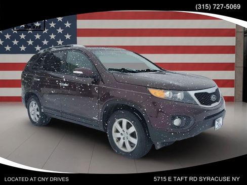 Used 2013 Kia Sorento LX w/ Convenience Pkg AWD/4WD image 3