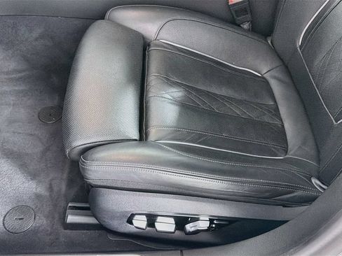 Used 2022 BMW 740i xDrive w/ Premium Package AWD/4WD image 23