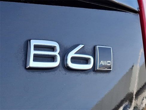 Used 2023 Volvo XC90 B6 Plus image 31