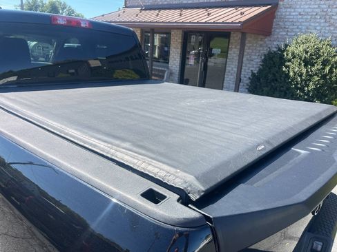 Used 2015 RAM 1500 Express AWD/4WD image 9