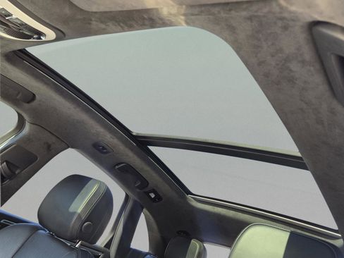 Used 2018 Porsche Macan Turbo image 26