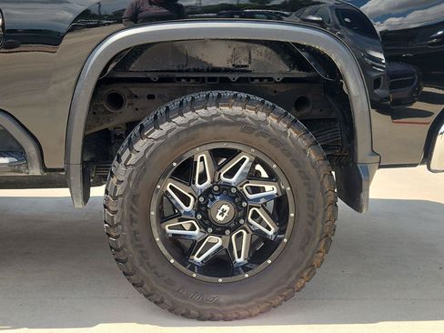 Used 2024 Chevrolet Silverado 2500 LT w/ Texas Edition AWD/4WD image 31