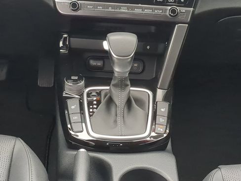 Certified 2025 Kia Seltos EX w/ EX Sunroof Package image 15