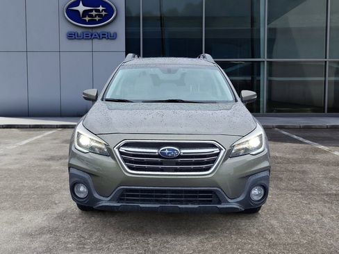 Used 2018 Subaru Outback 2.5i Limited image 3