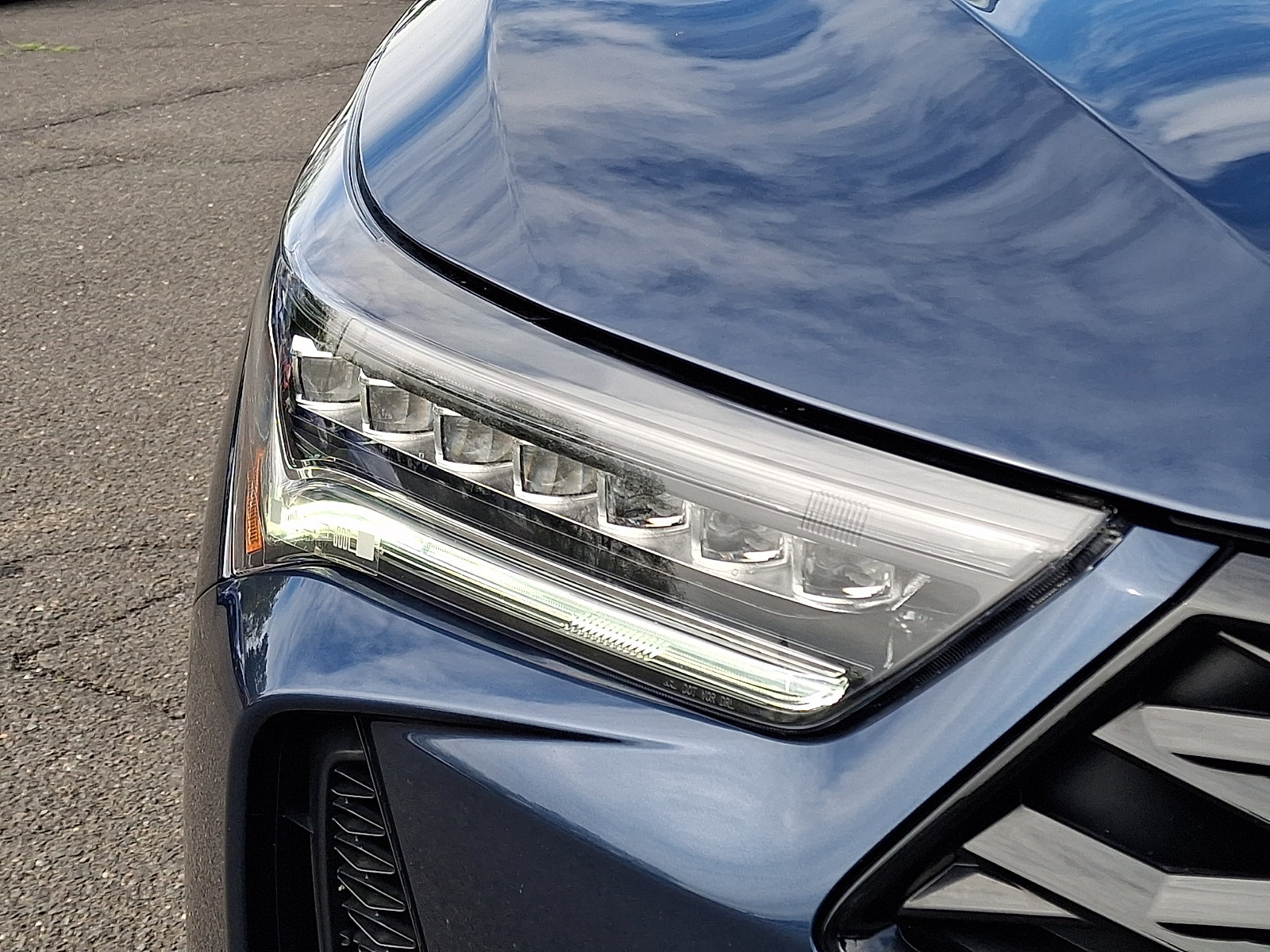 Certified 2025 Acura RDX SH-AWD image 9