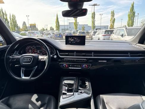 Used 2017 Audi Q7 3.0T Premium Plus w/ Premium Plus Package AWD/4WD image 11