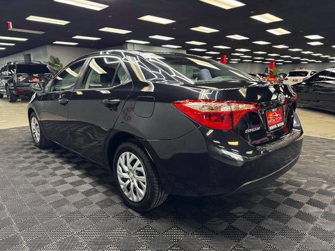 Used 2017 Toyota Corolla LE image 9