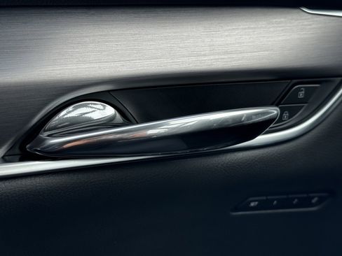 New 2025 Cadillac XT6 Luxury image 28