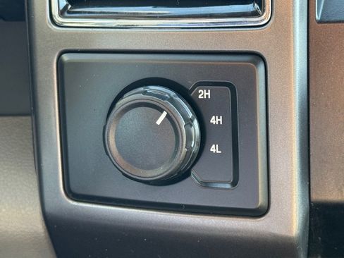 Used 2020 Ford F150 XLT image 22