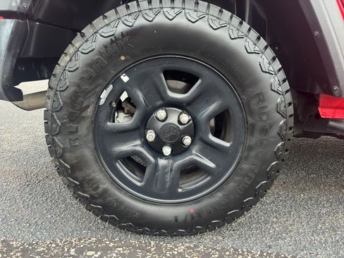 Used 2019 Jeep Wrangler Unlimited Sport AWD/4WD image 9