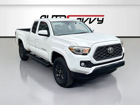 Used 2021 Toyota Tacoma SR5 RWD image 1