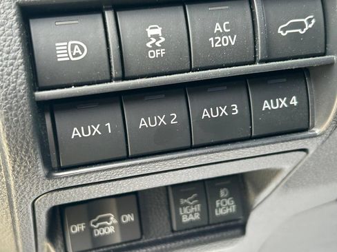 Certified 2025 Toyota 4Runner Trailhunter AWD/4WD image 27