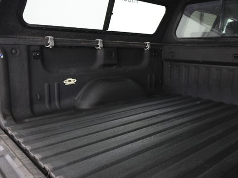 Used 2017 GMC Sierra 1500 SLT w/ Suspension Package, Off-Road AWD/4WD image 5