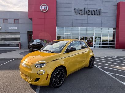 New 2026 FIAT 500 e Icona w/ Quick Order Package 21R