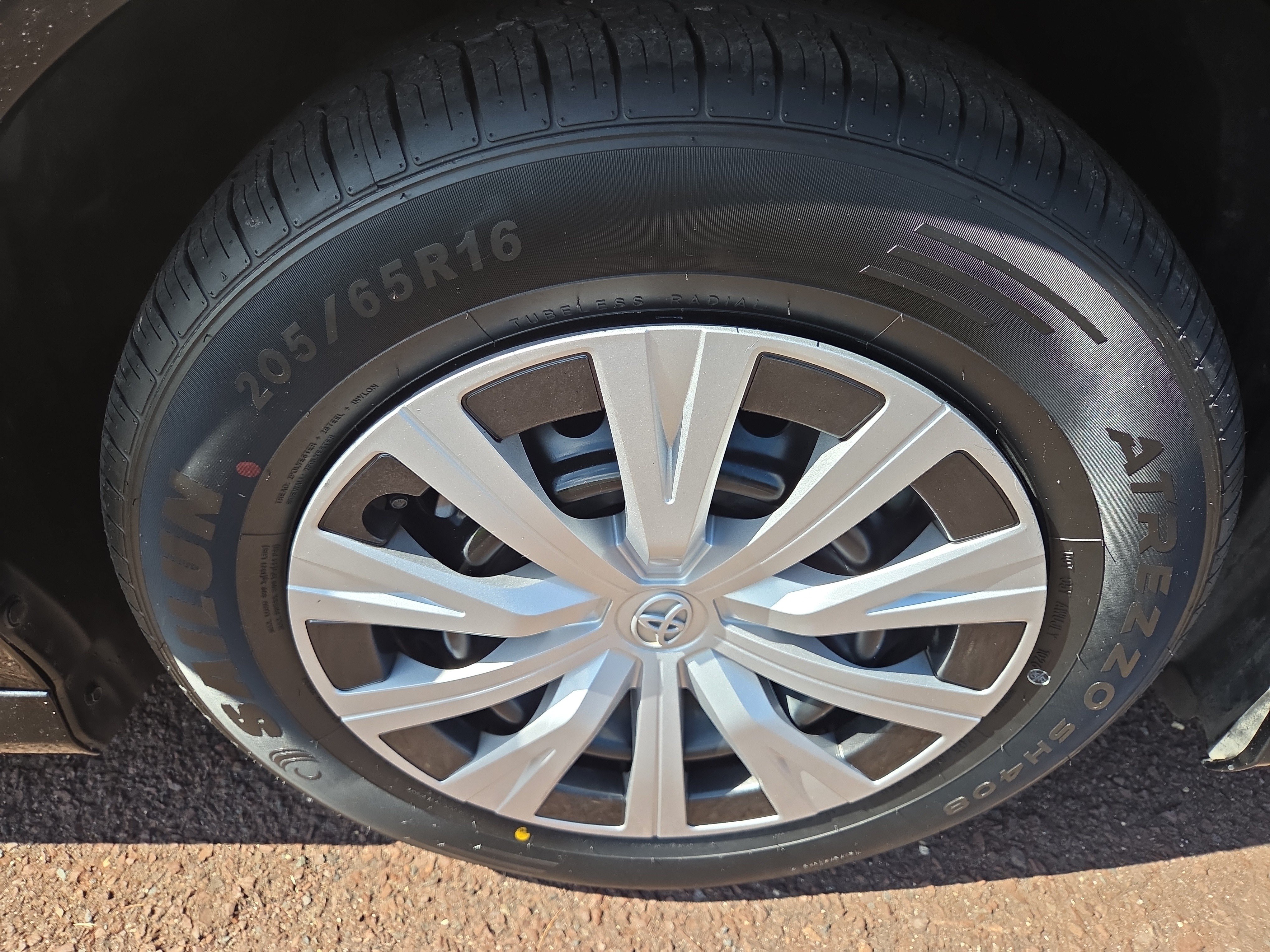 Certified 2020 Toyota Camry LE FWD image 9