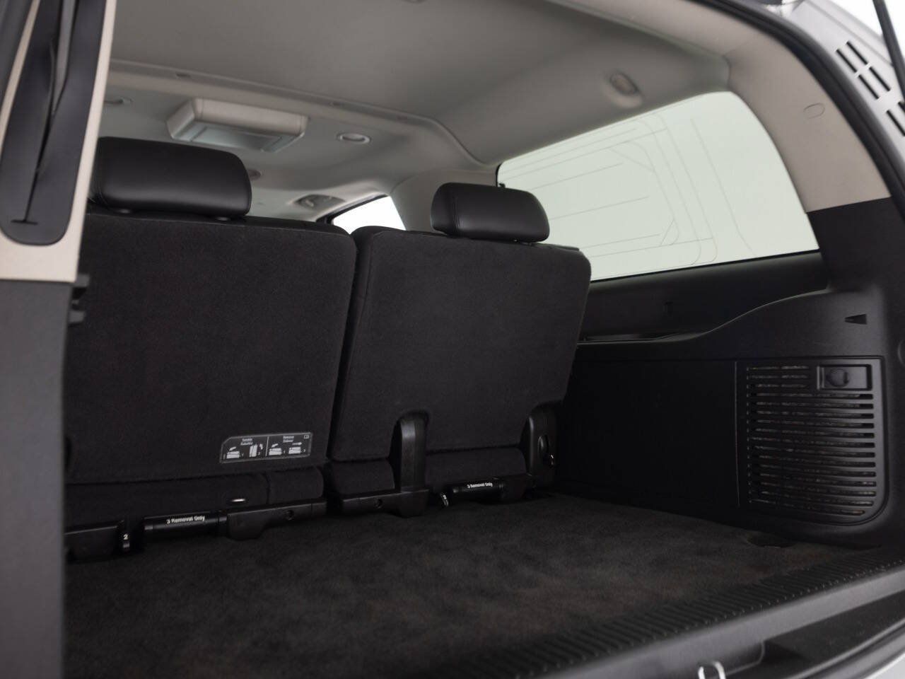 Used 2013 Chevrolet Suburban LT w/ Luxury Package AWD/4WD image 48