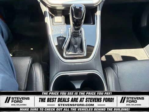 Used 2025 Subaru Outback Limited AWD/4WD image 25