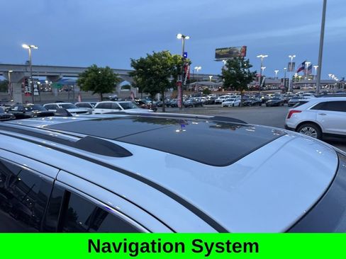 Used 2017 Jeep Grand Cherokee Limited w/ Luxury Group II image 3