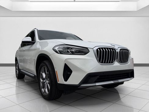 Used 2024 BMW X3 xDrive30i w/ Premium Package w/ZPA AWD/4WD image 3