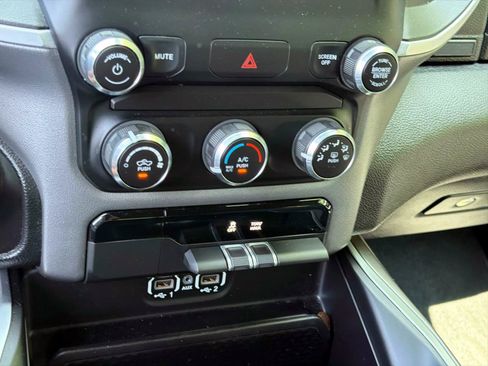 Used 2022 RAM 1500 Big Horn AWD/4WD image 22