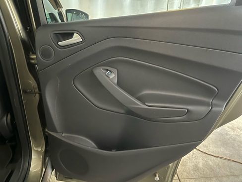 Used 2014 Ford Escape SE w/ Equipment Group 201A image 24