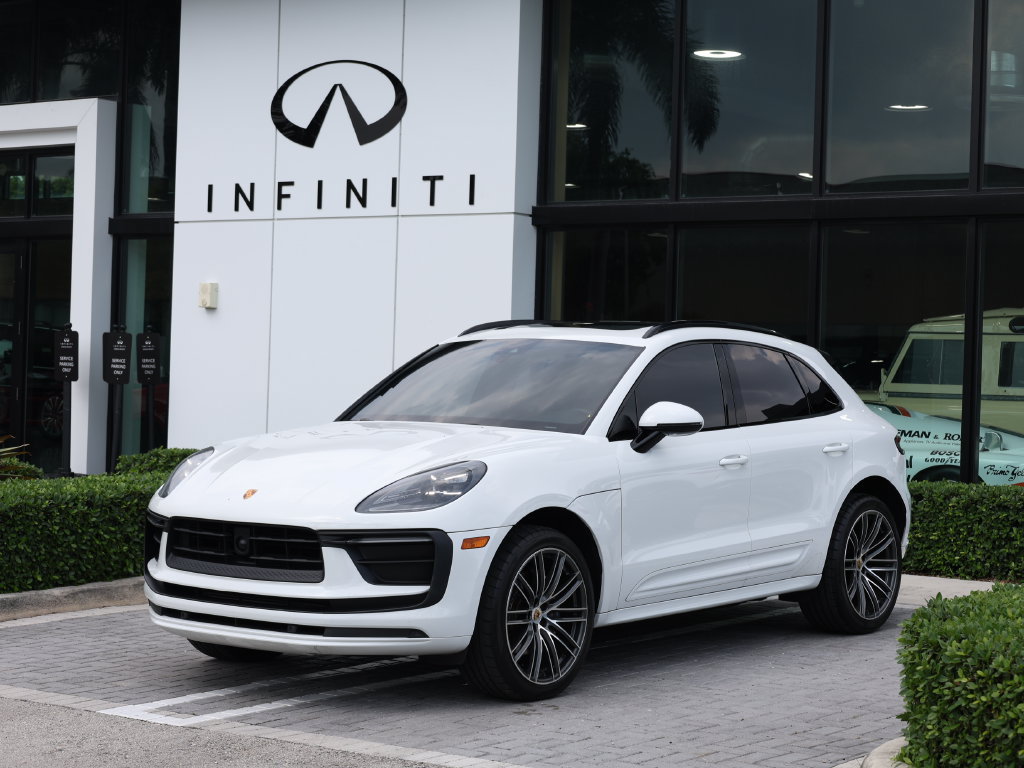 Used 2023 Porsche Macan Turbo AWD/4WD image 1