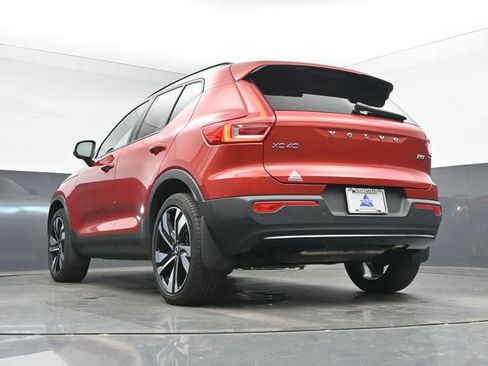 Used 2023 Volvo XC40 B5 Plus w/ Driver Assist Package AWD/4WD image 16