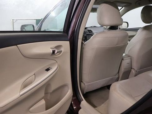 Used 2013 Toyota Corolla LE Special Edition image 25