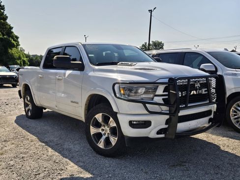 Used 2020 RAM 1500 Laramie w/ Sport Appearance Package AWD/4WD image 3