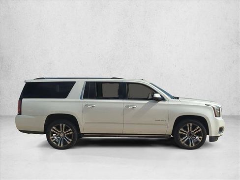 Used 2019 GMC Yukon XL Denali w/ Denali Ultimate Package image 4