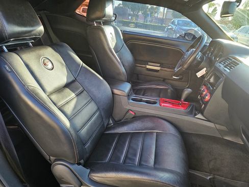 Used 2014 Dodge Challenger SXT RWD image 18