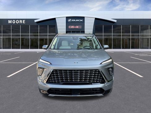 New 2026 Buick Enclave Avenir w/ Super Cruise Package FWD image 8
