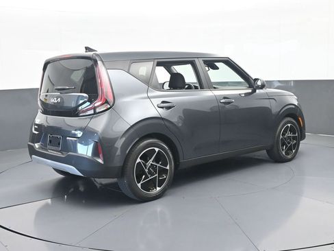 Used 2023 Kia Soul EX image 6