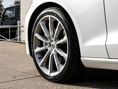 Used 2020 Volvo S60 T5 Momentum image 51