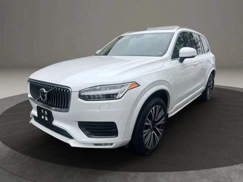 Used 2020 Volvo XC90 T6 Momentum w/ Protection Package Premier AWD/4WD image 1