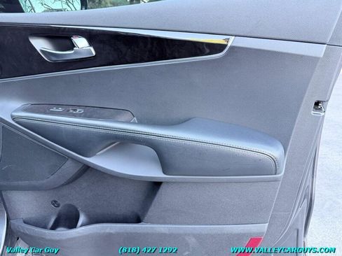 Used 2018 Kia Sorento LX image 28