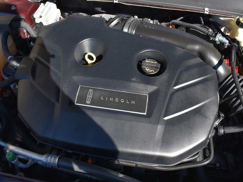 Used 2017 Lincoln MKZ Select w/ Climate Package FWD image 31